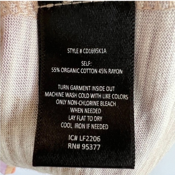 NWT Sanctuary Reveal T-Shirt Dress Cityscape Back Cut Out Cap Slv SZ M Organic - Picture 3 of 6